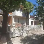 Апартаменты Megan 2 *
