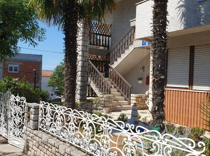 Apartman Megan 2 *