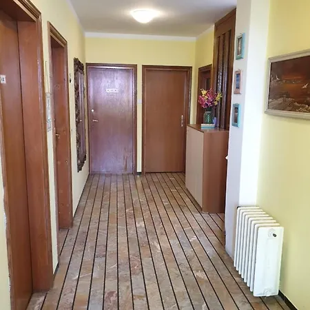 Megan 2 * Crikvenica