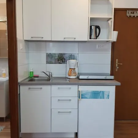 Apartman Megan 2 *