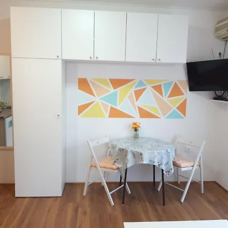 Apartman Megan 2 *